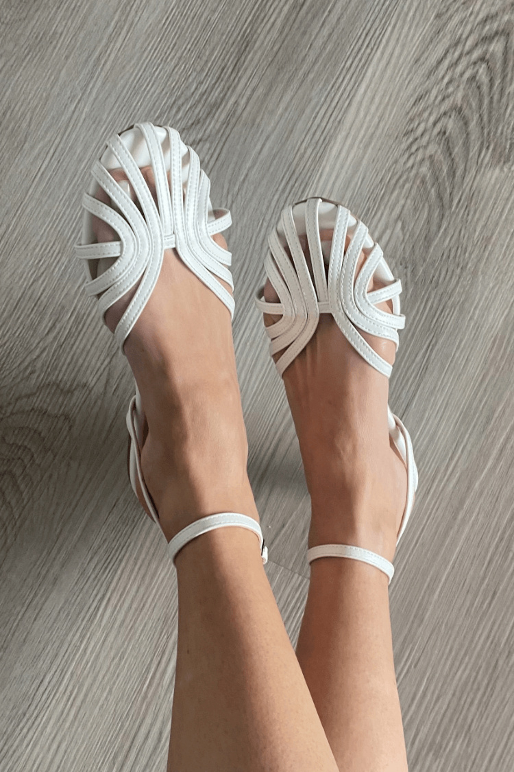 Vittoria | Sandálias Elegantes para o Verão