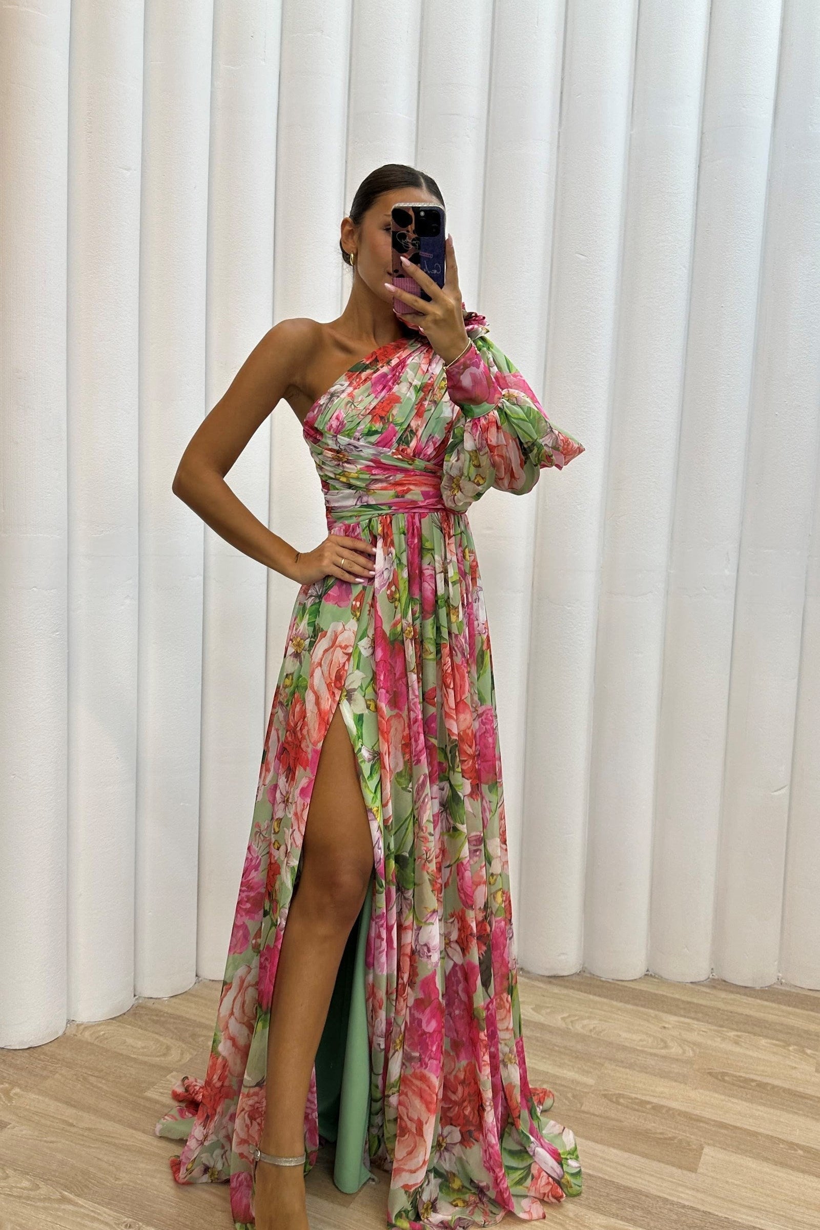 Whitney - Vestido Elegante e Fluido
