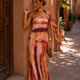 Vestido longo estampado com decote coração
