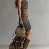Mariana | Vestido longo assimétrico com estampado étnico e fenda lateral